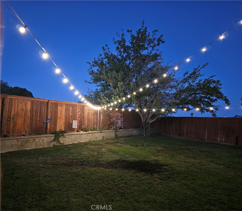 https://media.crmls.org/medias/4cc1e04d-c97d-4466-969e-0f7284399e96.jpg?preset=X-Large