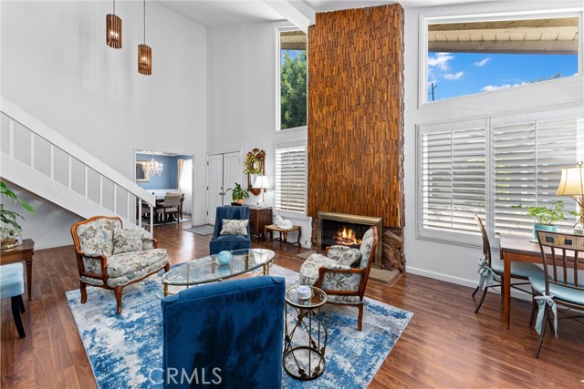 6316 E Woodsboro Avenue, Anaheim Hills CA: https://media.crmls.org/medias/4cc1ffd3-6733-48b2-bad5-977966d423ef.jpg