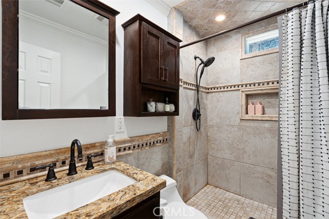 Detail Gallery Image 22 of 36 For 25226 Terreno Dr, Mission Viejo,  CA 92691 - 5 Beds | 3/1 Baths