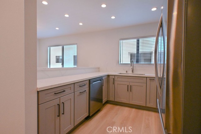 15111 Freeman Avenue, Lawndale CA: https://media.crmls.org/medias/4cc296d9-72d3-422a-b515-7cd7e3bd51c6.jpg