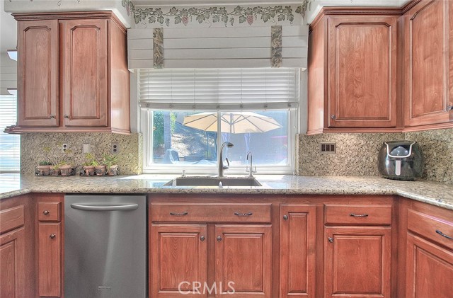 17402 Sara Lane, Chino Hills CA: https://media.crmls.org/medias/4cc3a62a-1edb-4006-9fd3-5209550ddf07.jpg