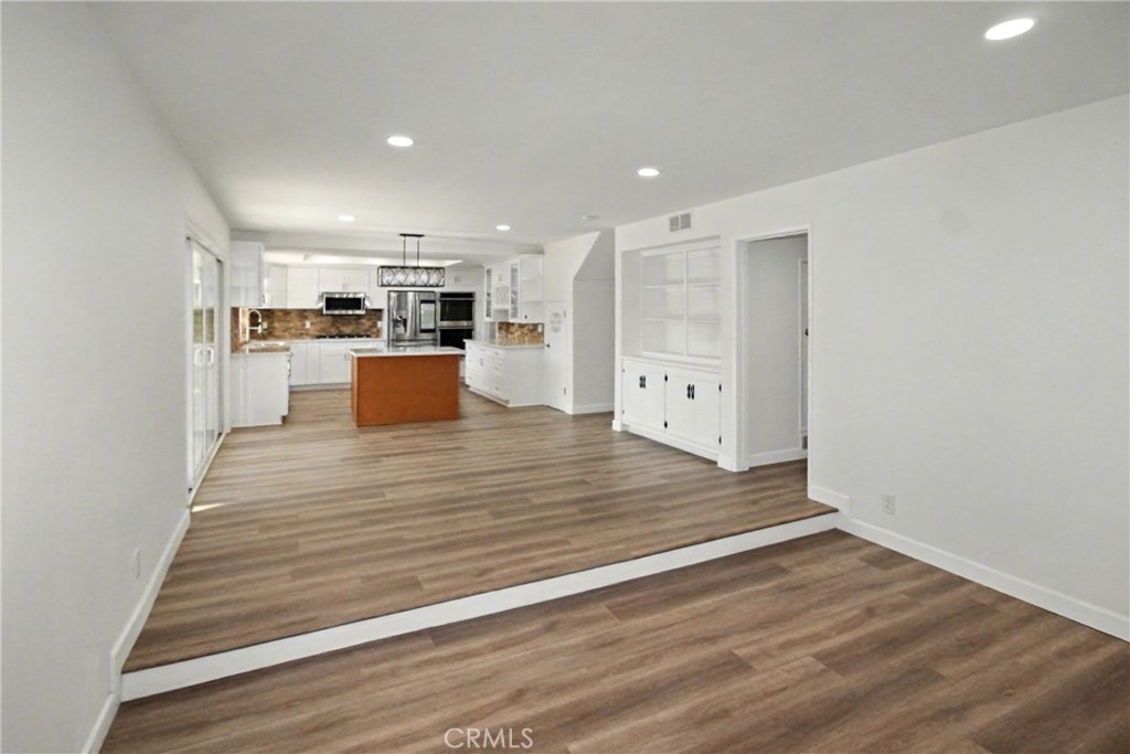 MLS #OC25258618 image #19