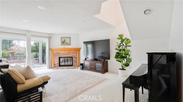 19448 Crystal Ridge Lane, Porter Ranch CA: https://media.crmls.org/medias/4cc42994-be55-4b2e-a73c-b52db9546dd1.jpg