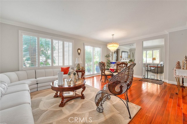 Detail Gallery Image 8 of 67 For 27641 Atlas Ln, Canyon Country,  CA 91351 - 4 Beds | 2/1 Baths