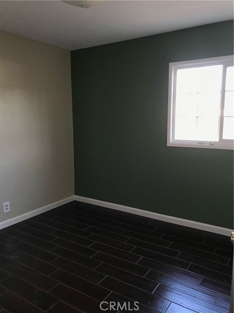 Detail Gallery Image 2 of 9 For 2233 W Encino Pl, Pomona,  CA 91766 - 3 Beds | 1 Baths