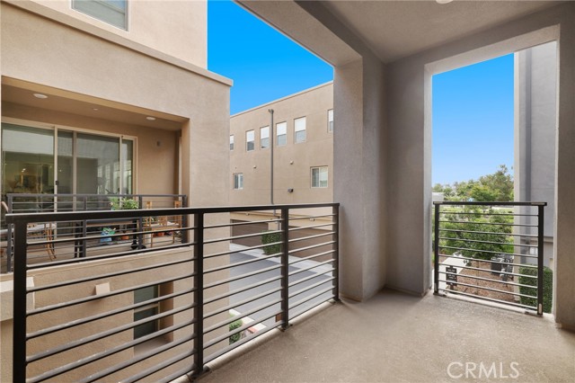 175 Cadence, Irvine CA: https://media.crmls.org/medias/4cc73d5b-c76d-43b1-9a38-27af071db90c.jpg