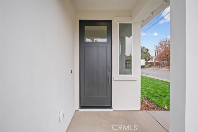 Detail Gallery Image 6 of 29 For 243 E 3rd St, Tracy,  CA 95376 - 4 Beds | 3 Baths