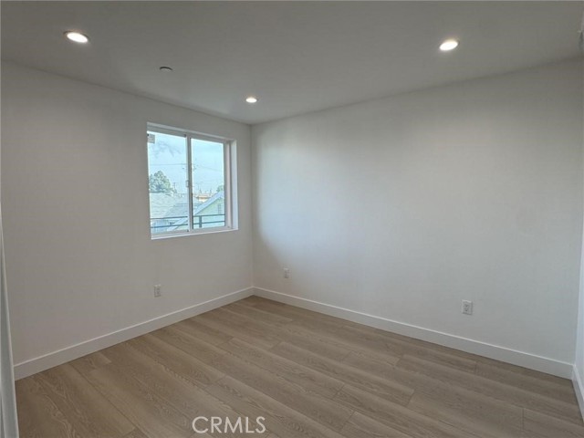 Detail Gallery Image 15 of 16 For 9307 S Budlong, Los Angeles,  CA 90044 - – Beds | – Baths