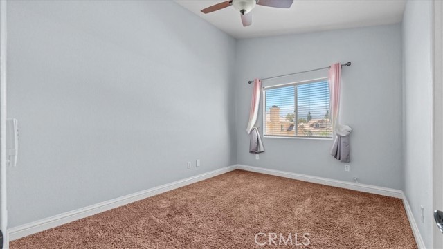 3035 Ohio Avenue, San Bernardino CA: https://media.crmls.org/medias/4cc889f4-29f7-46c4-b068-133c8f561689.jpg