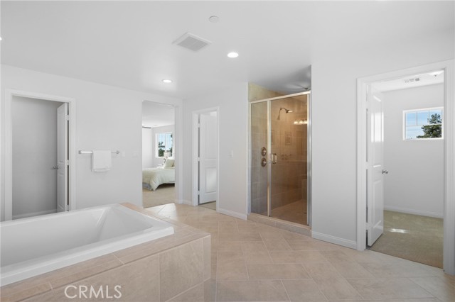 Detail Gallery Image 10 of 11 For 5617 Levanto St, Bakersfield,  CA 93306 - 4 Beds | 3/1 Baths