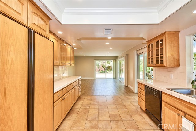 2108 Via Caliente, Fullerton CA: https://media.crmls.org/medias/4cc92096-6527-4465-87d9-5ab6b518453f.jpg