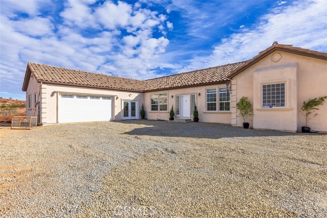 Detail Gallery Image 4 of 49 For 38752 Ruth Rd, Hemet,  CA 92544 - 3 Beds | 2/1 Baths