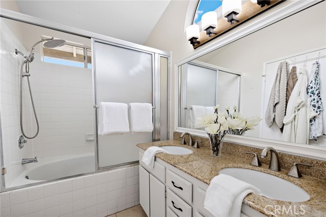 21111 Briarwood Lane, Rancho Santa Margarita CA: https://media.crmls.org/medias/4cca2fa0-1e4c-49ee-82a8-16eb7621cf72.jpg