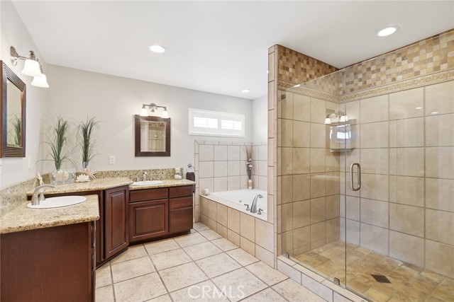 Detail Gallery Image 13 of 27 For 2168 Benito, Camarillo,  CA 93010 - 4 Beds | 3 Baths