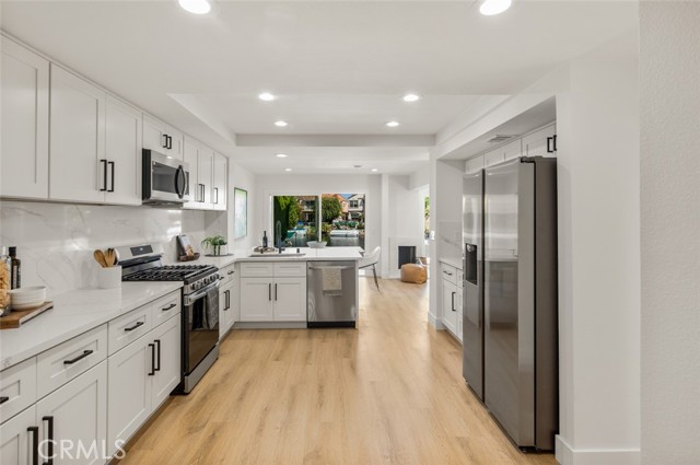 22627 Lakeside Lane, Lake Forest CA: https://media.crmls.org/medias/4ccc2f48-fdbd-4d77-97ac-c44c4a1c3455.jpg
