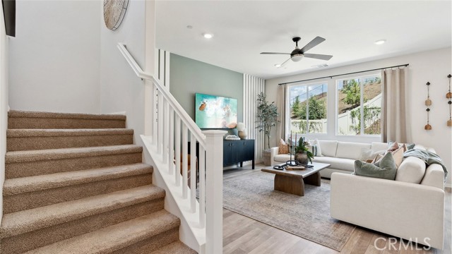 Detail Gallery Image 9 of 21 For 26223 Gentry Ave, Corona,  CA 92883 - 3 Beds | 2/1 Baths