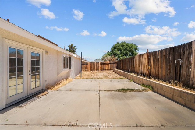 45260 7th E Street, Lancaster CA: https://media.crmls.org/medias/4cce59d6-41d0-4512-b243-ce99ed7cb619.jpg