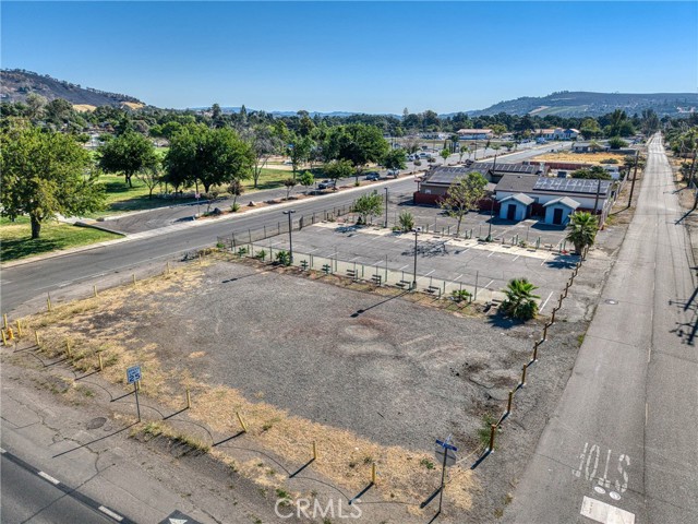 14050 Division Avenue, Clearlake CA: https://media.crmls.org/medias/4cce8425-1143-403b-9a2f-0f044ef45739.jpg