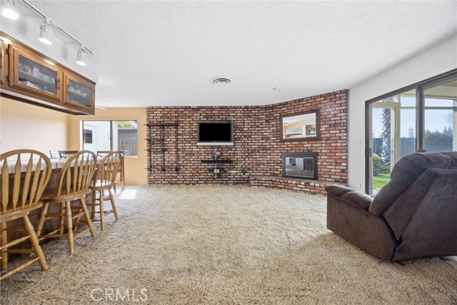 Detail Gallery Image 10 of 35 For 1807 Manning, Bakersfield,  CA 93309 - 3 Beds | 2 Baths