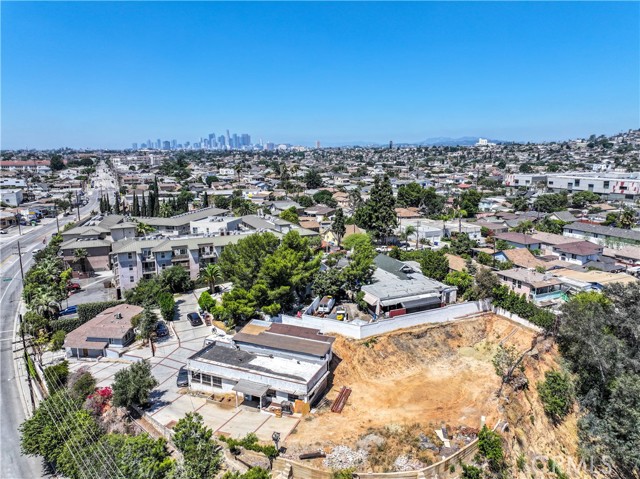 114 N Bonnie Beach Place, East Los Angeles CA: https://media.crmls.org/medias/4cceae34-3ba4-4dea-95fc-19e7ac43211a.jpg