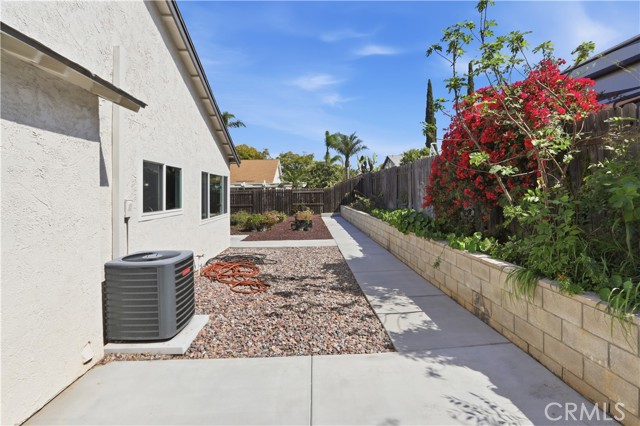 Detail Gallery Image 35 of 43 For 2097 Santa Barbara, Corona,  CA 92882 - 4 Beds | 2 Baths