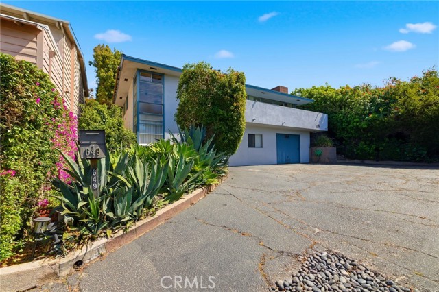 649 Gould Terrace, Hermosa Beach, California 90254, 4 Bedrooms Bedrooms, ,3 BathroomsBathrooms,Residential,For Sale,Gould,SB26071143