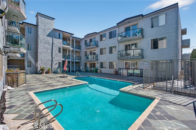 Detail Gallery Image 23 of 33 For 4441 Woodman Ave #111,  Sherman Oaks,  CA 91423 - 0 Beds | 1 Baths