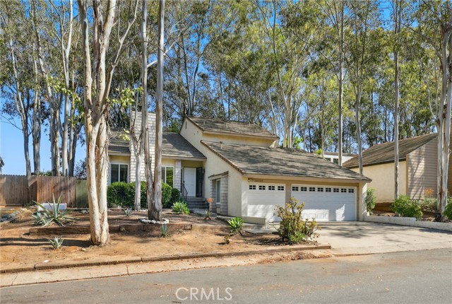 Detail Gallery Image 2 of 49 For 22321 Parkwood, Lake Forest,  CA 92630 - 4 Beds | 3 Baths