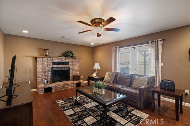 Detail Gallery Image 8 of 60 For 17316 Brimhall, Bakersfield,  CA 93314 - 3 Beds | 2 Baths