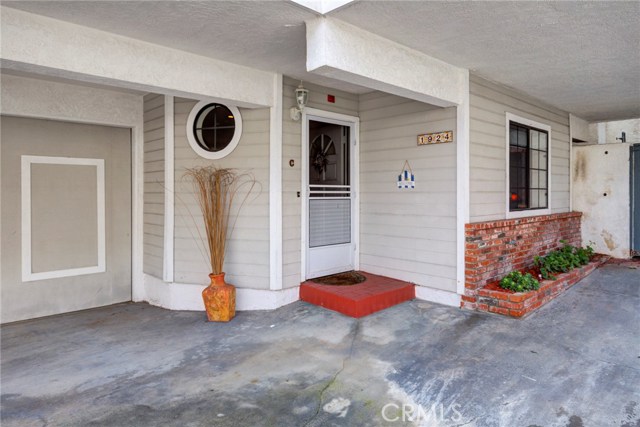 1924 Mathews Avenue C, Redondo Beach, California 90278, 3 Bedrooms Bedrooms, ,2 BathroomsBathrooms,For Sale,Mathews,SB19050062