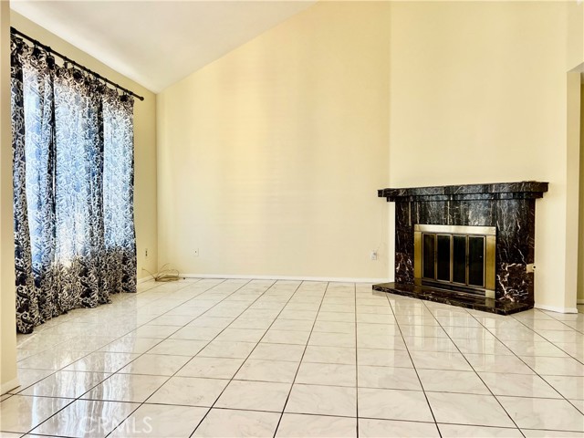 Detail Gallery Image 6 of 37 For 13946 Sandy Way 26a,  Garden Grove,  CA 92844 - 3 Beds | 2/1 Baths