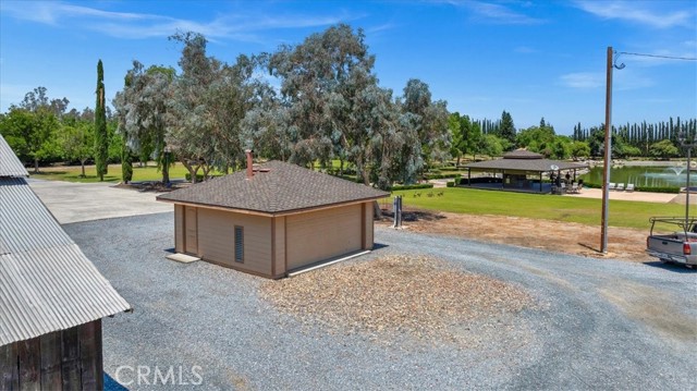 13715 E Nebraska Avenue, Kingsburg CA: https://media.crmls.org/medias/4cd4c61d-6e09-4628-a3cd-634df56987c6.jpg