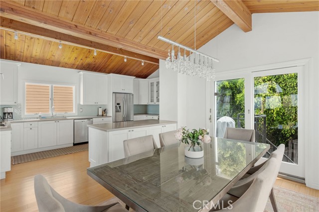 4104 Highland Avenue, Manhattan Beach, California 90266, 3 Bedrooms Bedrooms, ,3 BathroomsBathrooms,Residential,Sold,Highland,SB21194118