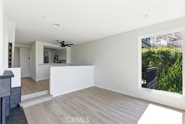Detail Gallery Image 5 of 41 For 1095 Mesa Bluff, Costa Mesa,  CA 92627 - 2 Beds | 2/1 Baths