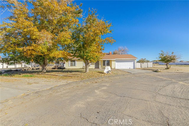 Detail Gallery Image 2 of 39 For 41136 174th, Lancaster,  CA 93535 - 4 Beds | 2 Baths