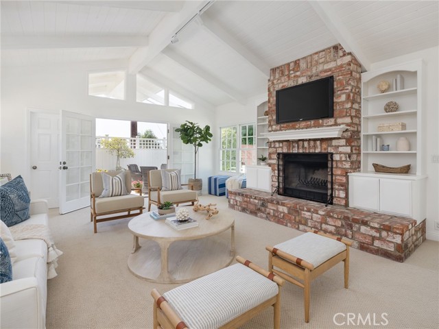 3509 Poinsettia Avenue, Manhattan Beach, California 90266, 4 Bedrooms Bedrooms, ,2 BathroomsBathrooms,Residential,Sold,Poinsettia,SB21155019