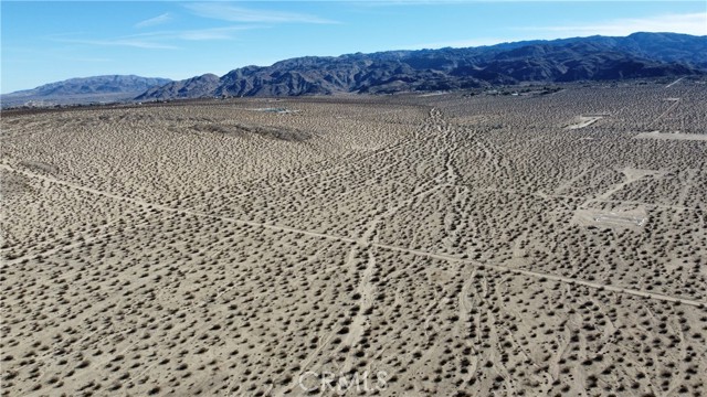 Detail Gallery Image 9 of 29 For 5055 Shoshone Valley Rd, Twentynine Palms,  CA 92277 - – Beds | – Baths