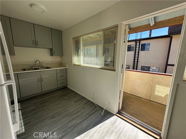 Detail Gallery Image 6 of 10 For 415 S El Molino Ave #11,  Pasadena,  CA 91101 - 1 Beds | 1 Baths