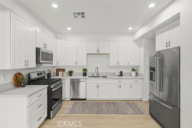 13105 Via Tuscany, Riverside CA: https://media.crmls.org/medias/4cd7d577-1ed9-4400-a0e4-52de37c8ebda.jpg