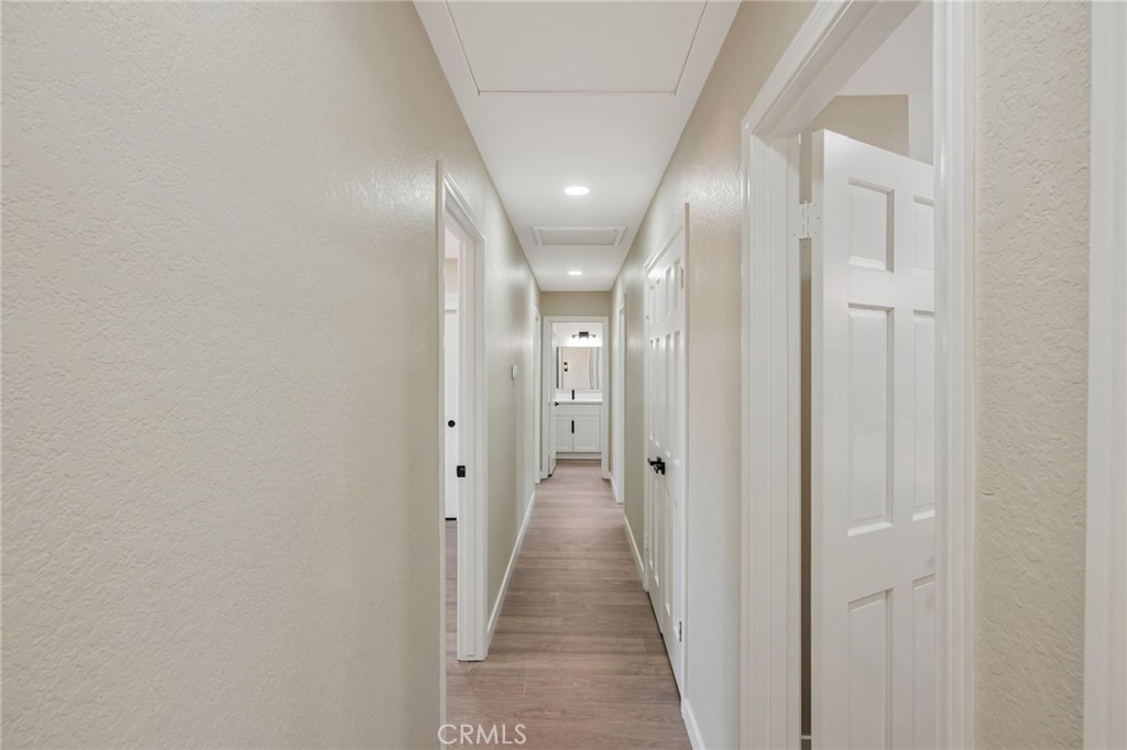 https://media.crmls.org/medias/4cd86192-0892-4901-9b3d-e70d6be9f8b0.jpg?preset=X-Large