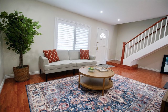 Detail Gallery Image 2 of 30 For 10 Raleigh, Irvine,  CA 92604 - 3 Beds | 2 Baths