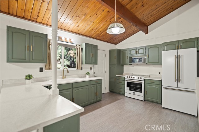 1628 Freeman Dr, Pine Mountain Club CA: https://media.crmls.org/medias/4cd973fb-cd0e-4ac7-b5e4-32e26eec0f71.jpg
