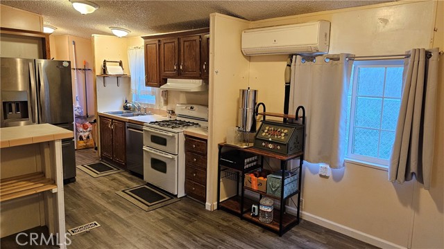 Detail Gallery Image 7 of 28 For 7046 Butte St, Nice,  CA 95464 - 3 Beds | 2 Baths