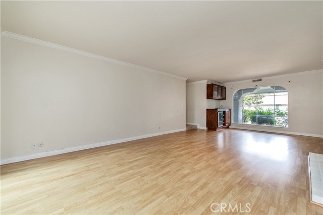 Detail Gallery Image 4 of 43 For 15305 Moulins Cir, Irvine,  CA 92604 - 4 Beds | 2/1 Baths