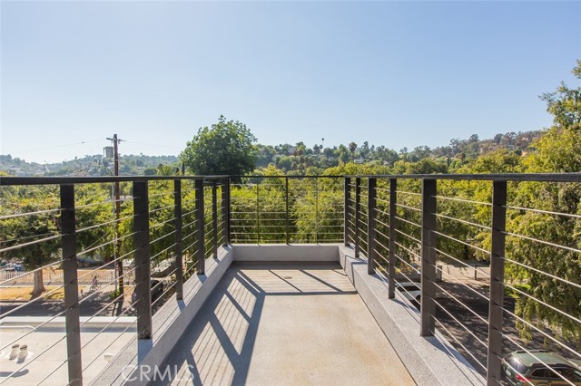 Detail Gallery Image 16 of 36 For 3682 Harriman Ave #3,  El Sereno,  CA 90032 - 2 Beds | 2/1 Baths