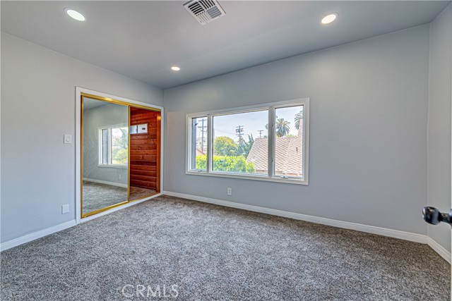 5334 S Victoria Avenue, Los Angeles CA: https://media.crmls.org/medias/4cdb452b-a2bd-45a4-a0c3-d21d224b95e5.jpg