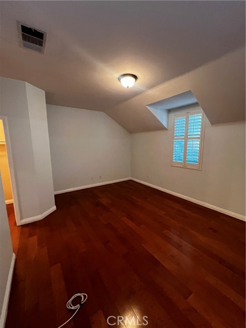 7090 Cottage Grove Drive, Eastvale CA: https://media.crmls.org/medias/4cdb4b41-3963-4330-846e-cb8c5af27a5e.jpg
