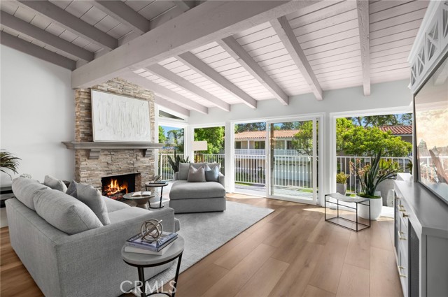 362 Vista Madera, Newport Beach CA: https://media.crmls.org/medias/4cdbd2fe-c081-4ea6-acfe-bcc689df5ca0.jpg