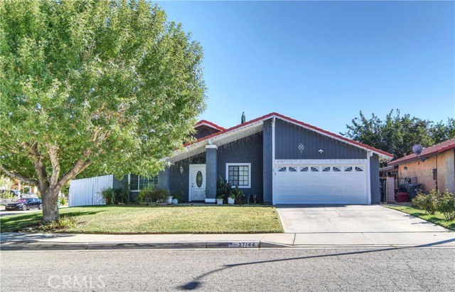 Detail Gallery Image 1 of 20 For 37144 Kendrick Circle, Palmdale,  CA 93550 - 3 Beds | 2 Baths