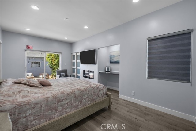 1727 N Kenmore Avenue, Los Angeles CA: https://media.crmls.org/medias/4cdd4f34-1ba2-489c-baaf-a9a938af0840.jpg